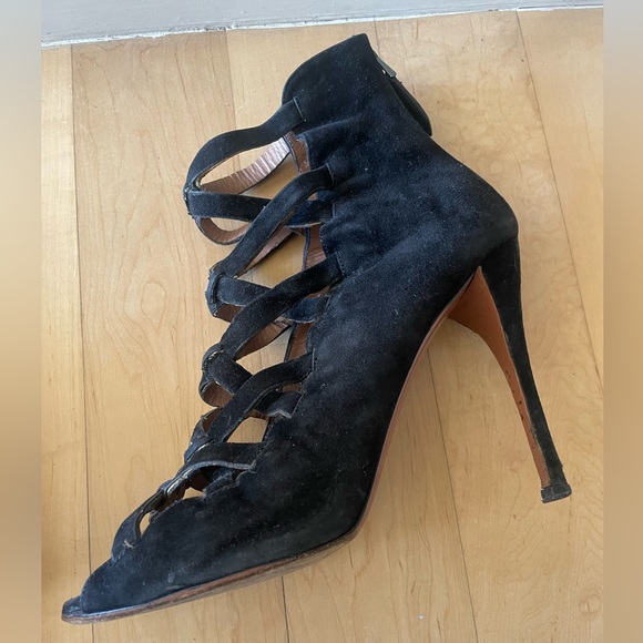 Alaia black suede heels Size 39 / Heel 5”